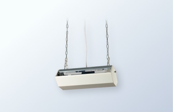 UV-C チェーン吊下形殺菌灯 \n(英光ライティング株式会社製)