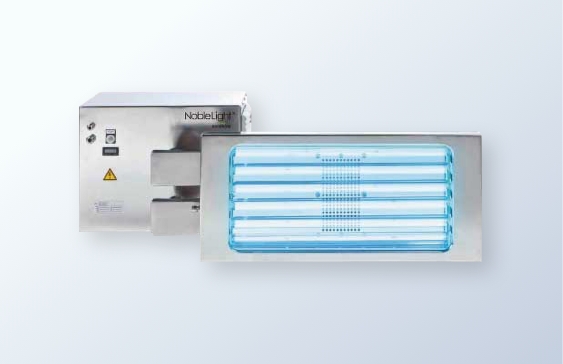 UV-C 紫外線表面殺菌 \nBlueLight Premium システム \n(エクセリタスノーブルライトジャパン\n株式会社製)